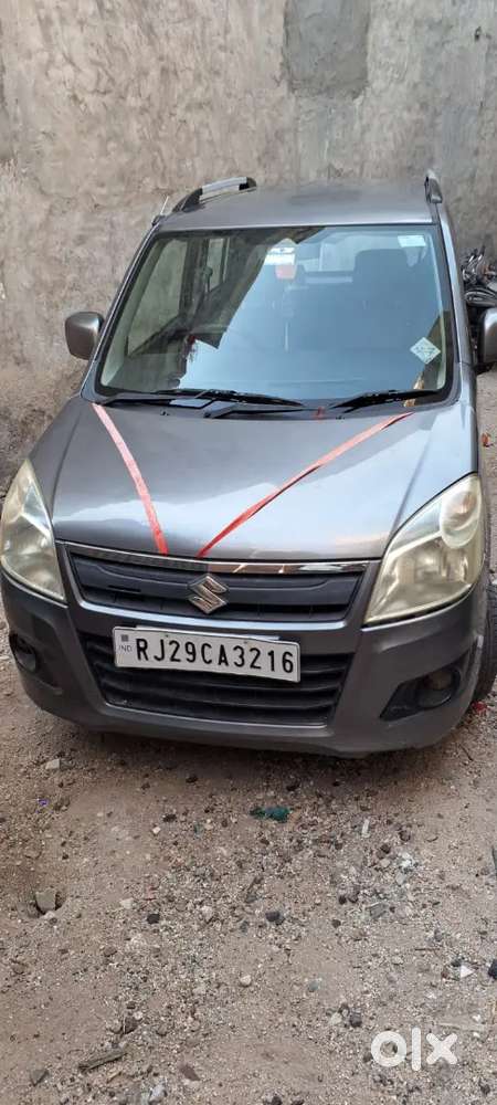 गुड कंडीशन कंपनी कलर्स वेल ओके गाड़ी