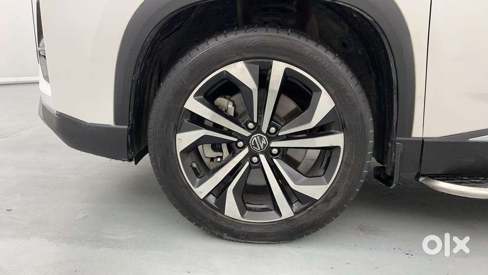 Mg Hector Plus Savvy Pro 1.5 Turbo Petrol Cvt 7 Str, 2023, Petrol