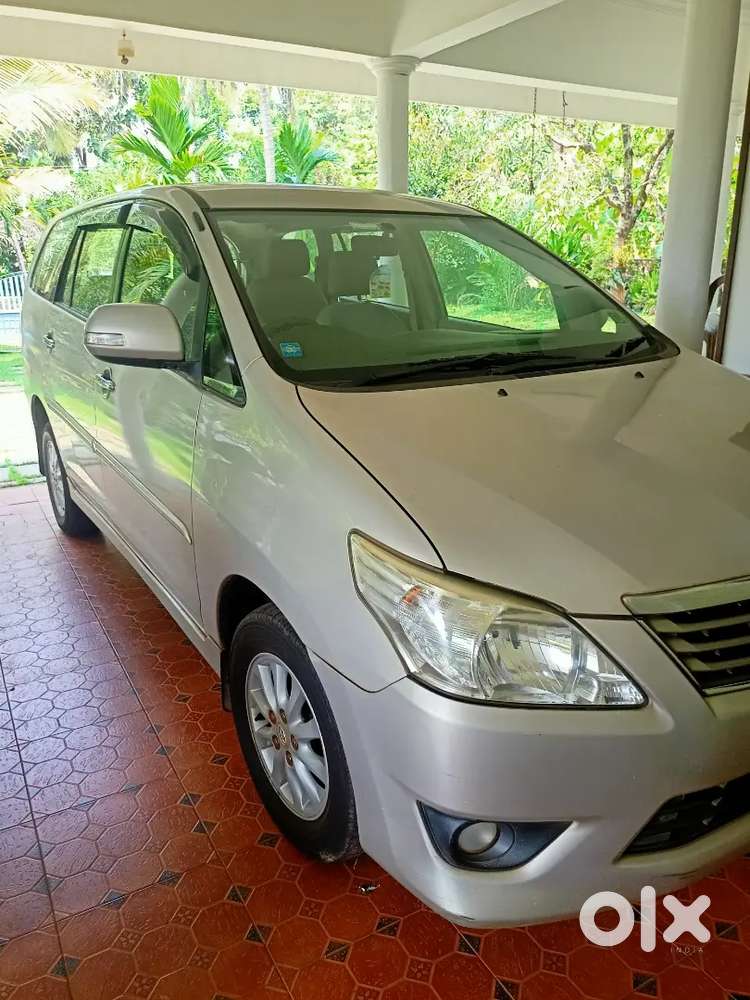Toyota Innova Diesel 2012