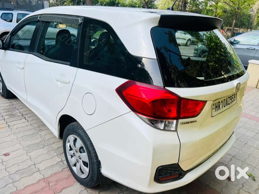 7 Seater Car With Well Maintained