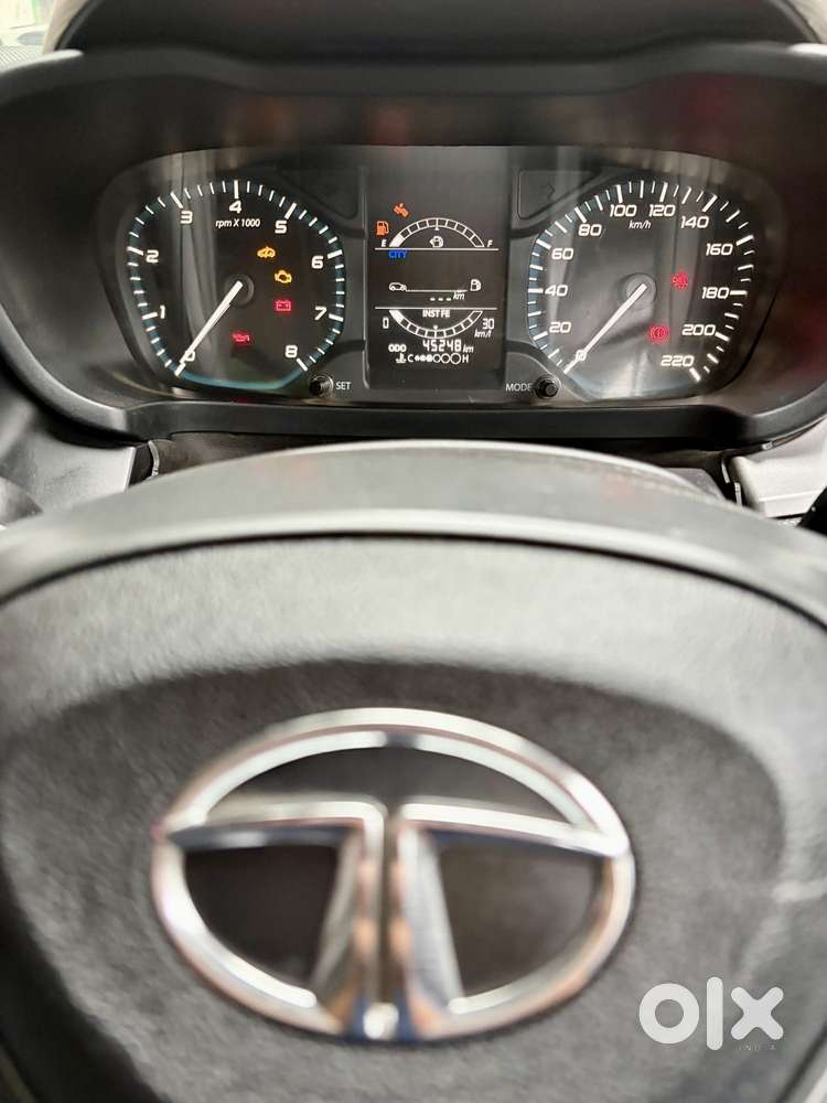Tata Altroz Xz, 2022, Petrol
