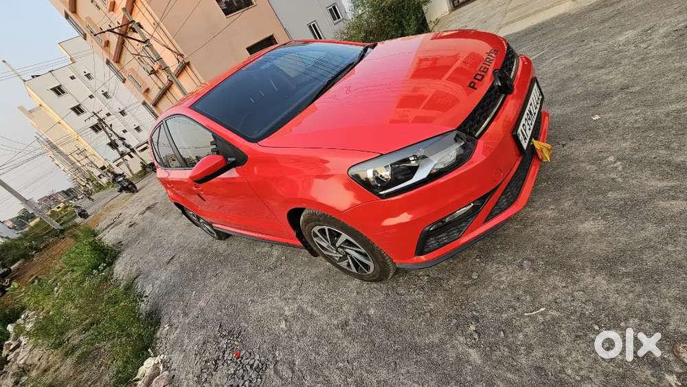 Volkswageon Polo 1l Tsi Comfortline Flash Red Colour Car.