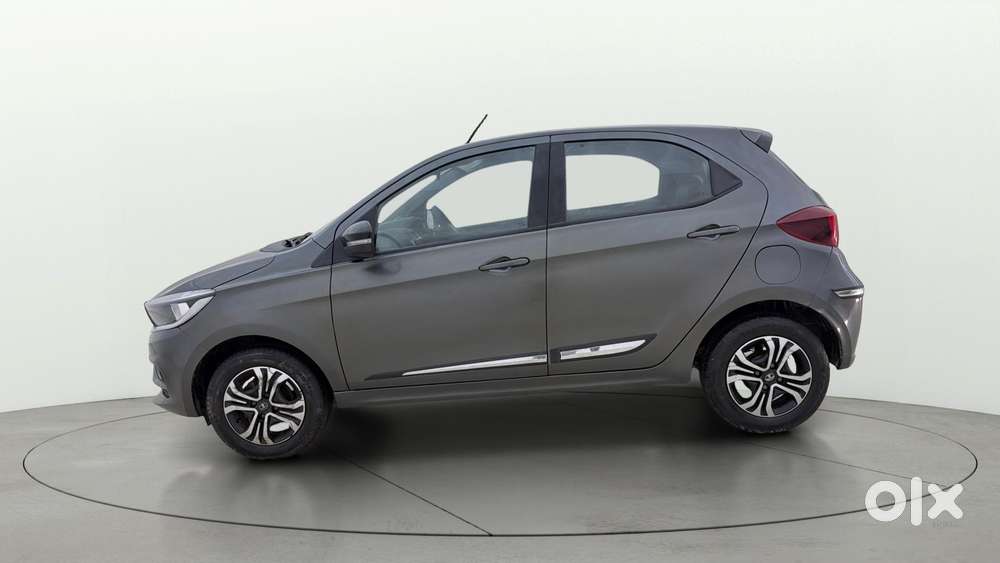 Tata Tiago 1.2 Revotron Xt, 2022, Petrol