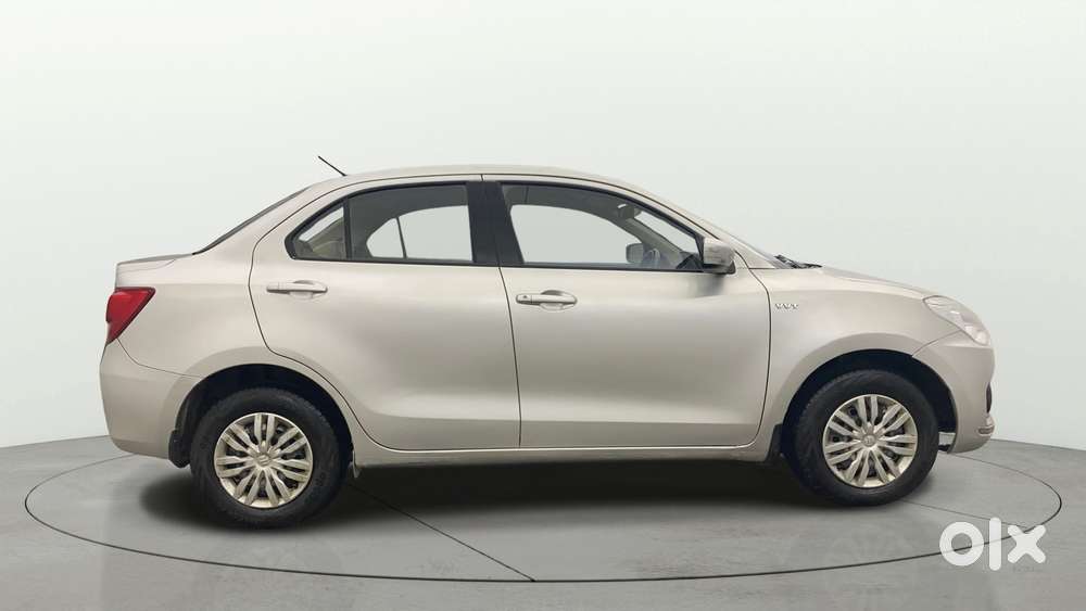 Maruti Suzuki Swift Dzire Amt Vxi, 2017, Petrol