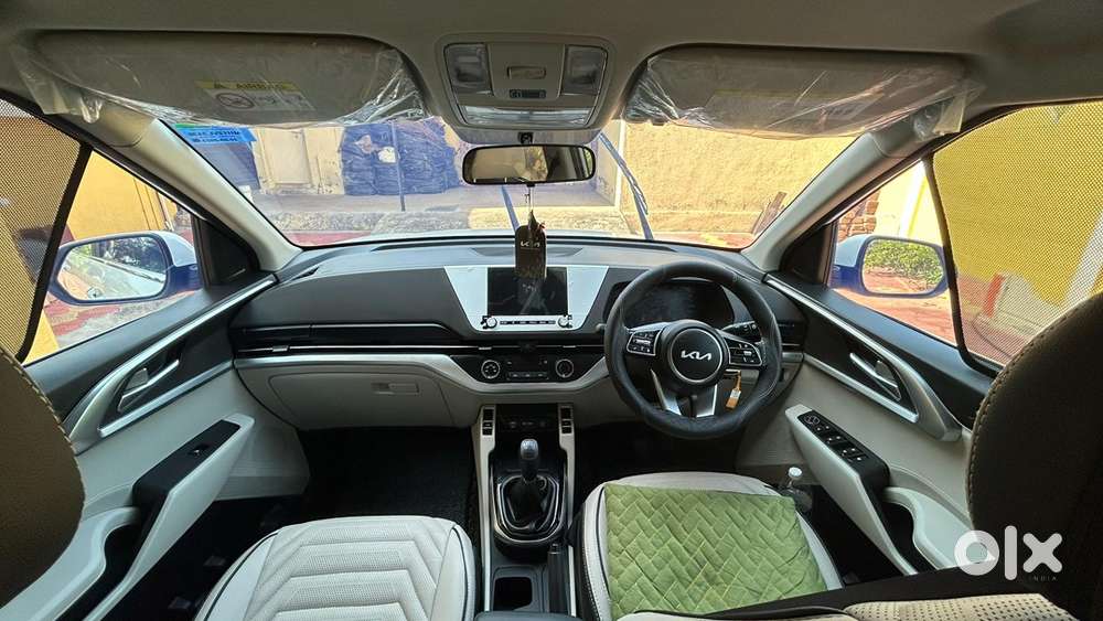 Kia Carens 2023 Well Maintained