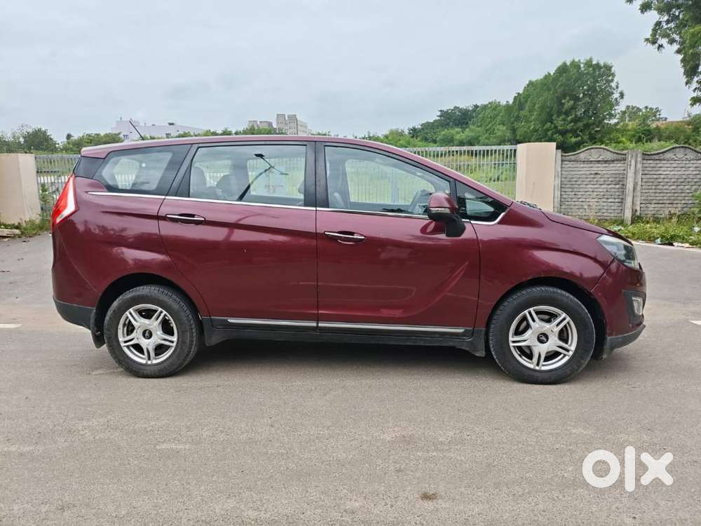 Mahindra Marazzo M6 2020