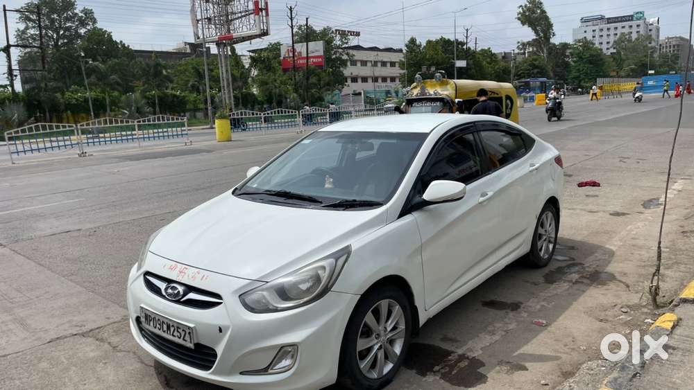 Hyundai Fluidic Verna 2013
