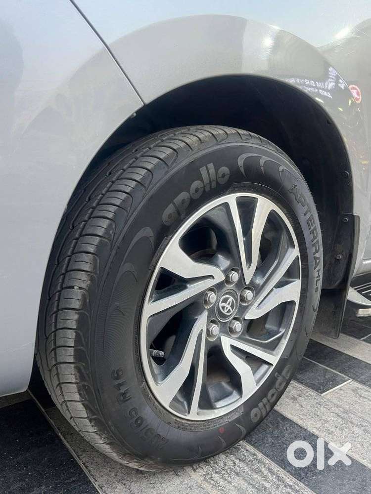 Toyota Innova Crysta 2.4 G Plus Mt 7 Str, 2025, Diesel