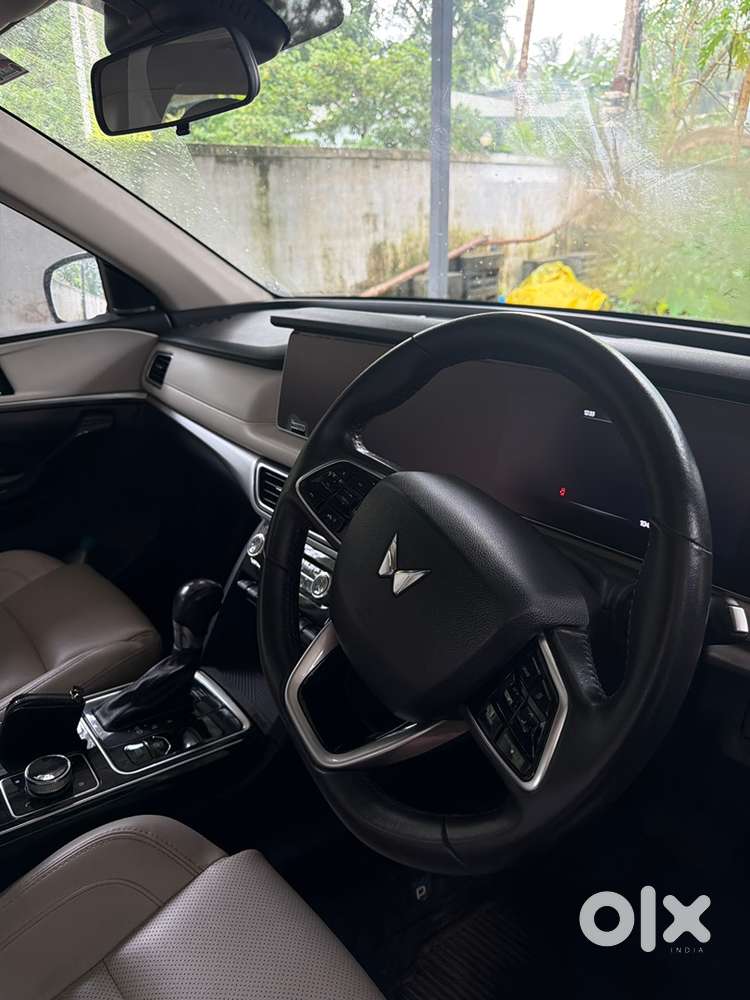 Mahindra Xuv700 2022 Diesel Well Maintained- Under Warranty