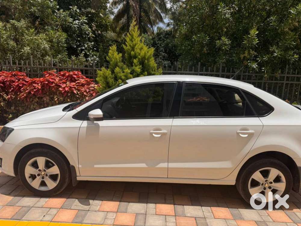 Skoda Rapid 1.0 Tsi Ambition, 2020, Petrol