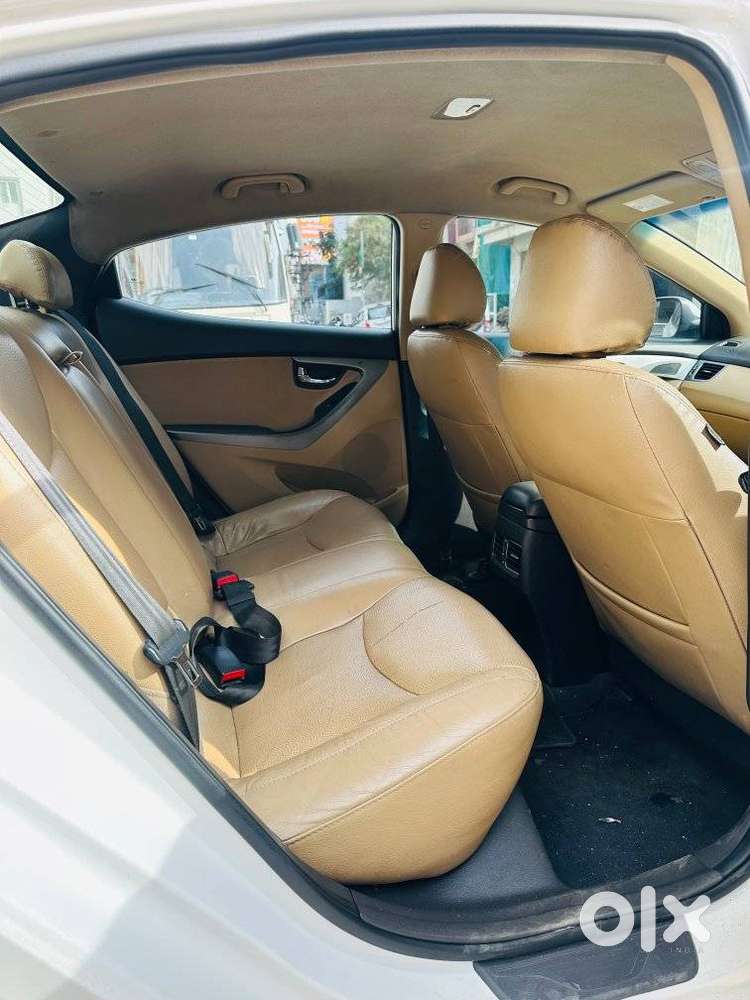 Hyundai Elantra 1.8 Sx Mt, 2014, Petrol
