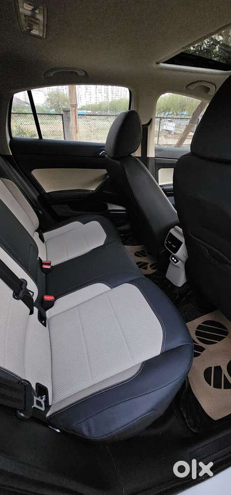 Skoda Slavia 1.0 Tsi Style At, 2022, Petrol