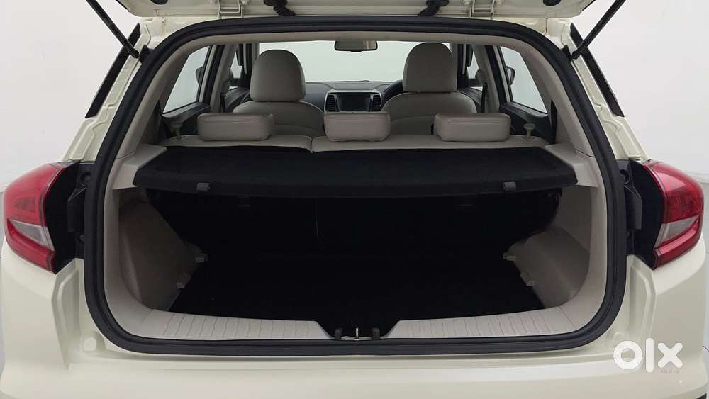 Mahindra Xuv300 W8 (o) 1.5 Diesel Amt, 2021, Diesel