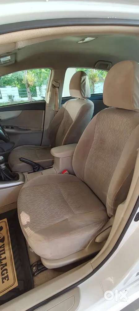 Toyota Corolla Altis Limited 2013