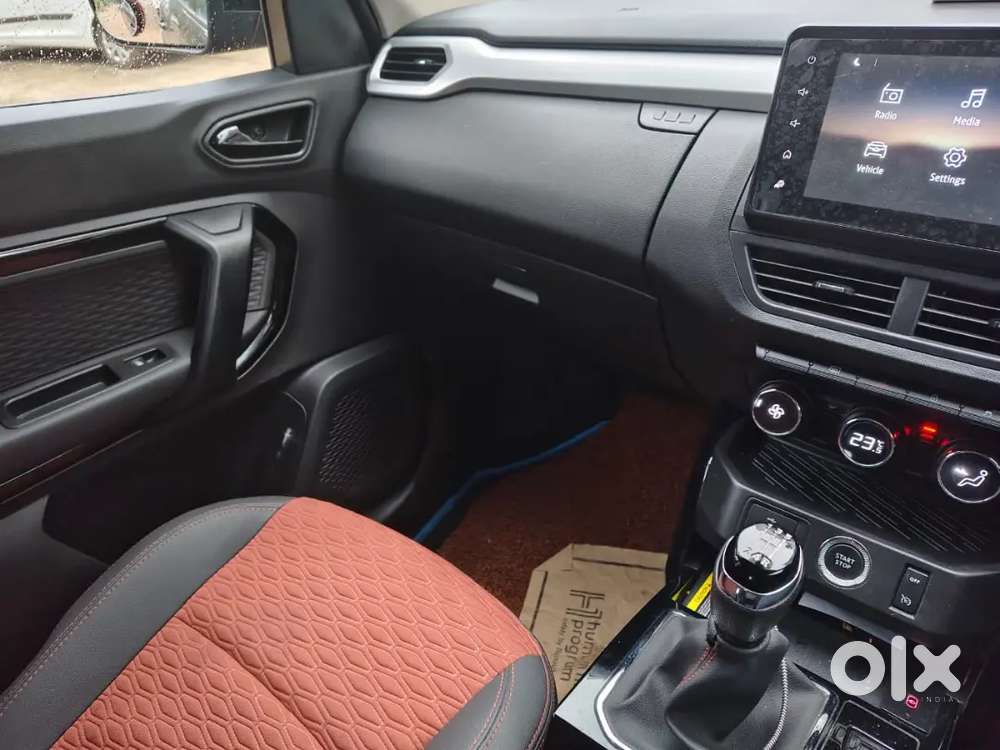 Renault Kiger 2024 Petrol 33000 Km Driven