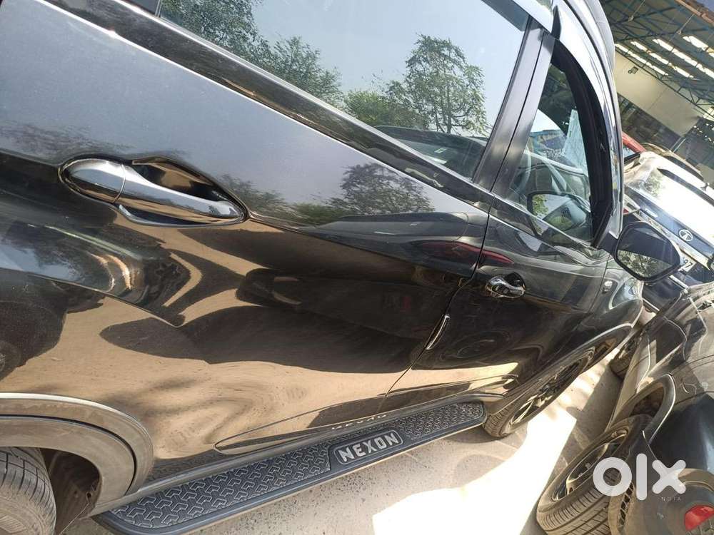 Tata Nexon Dca Automatic Dark
