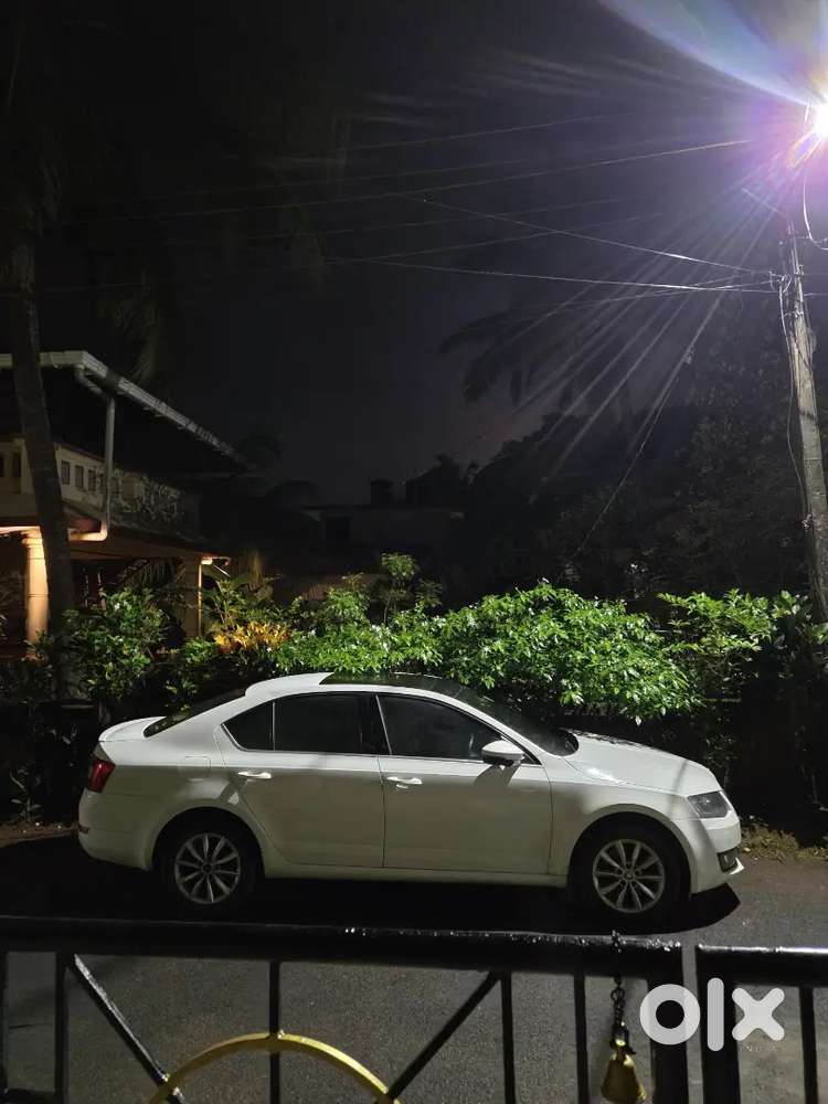 Skoda Octavia Elegance 2014, 1.8tsi, Dct 7 Speed.