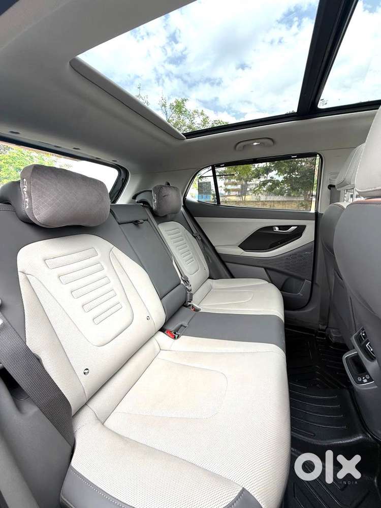 Hyundai Creta 1.5 Sx (o) Ivt Petrol, 2025, Petrol
