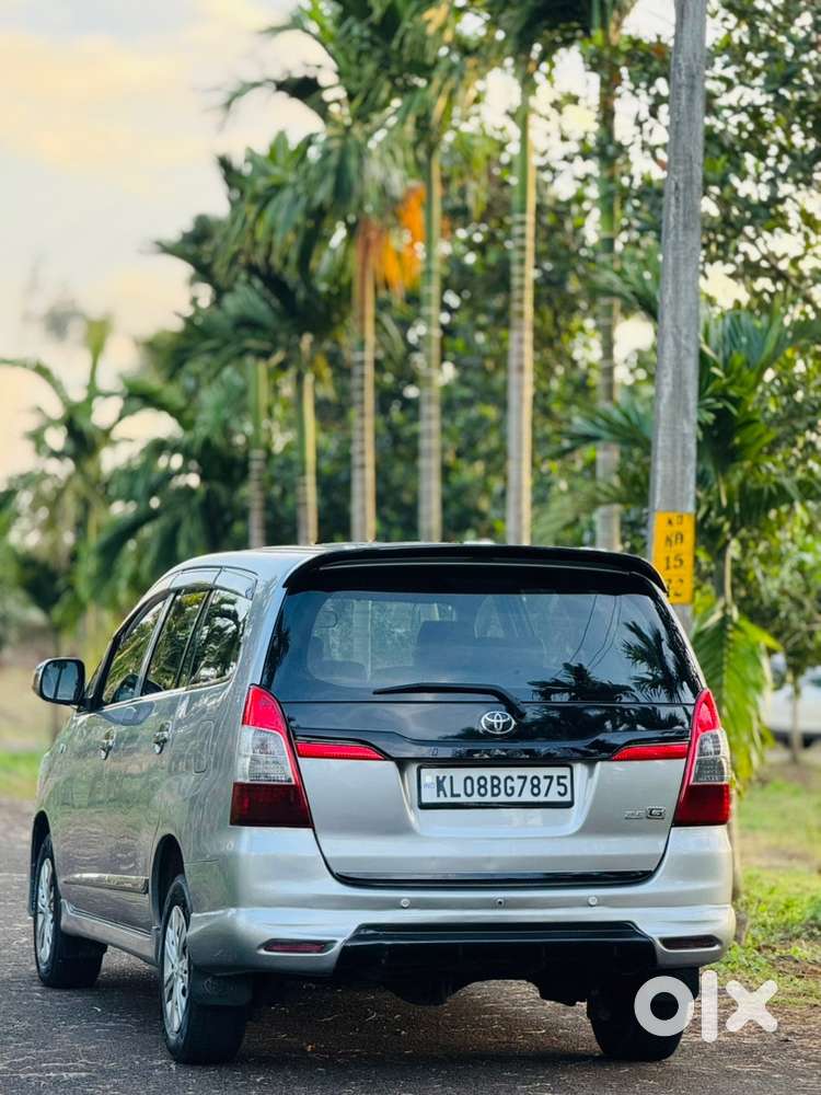 Toyota Innova 2015 Diesel 127000 Km Driven
