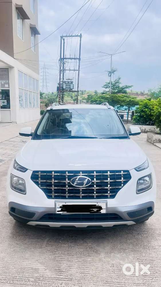 Hyundai Venue Petrol 2022
