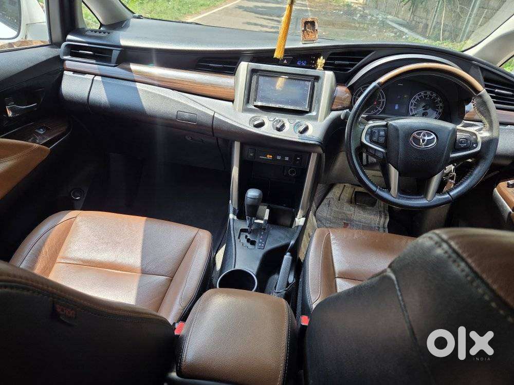 Toyota Innova Crysta 2.8 Gx At 7 Str, 2016, Diesel