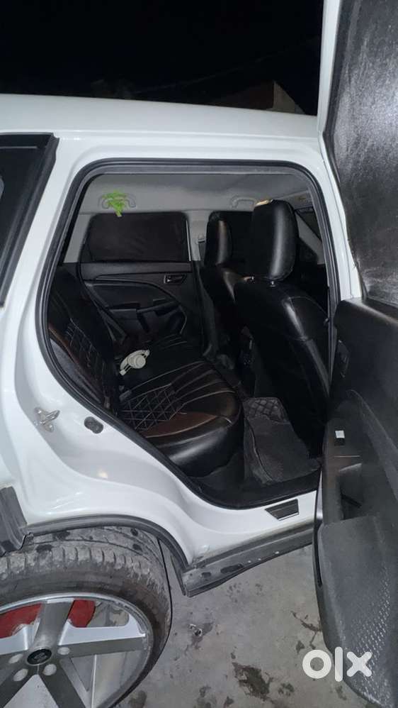 Maruti Suzuki Brezza Lxi 2024