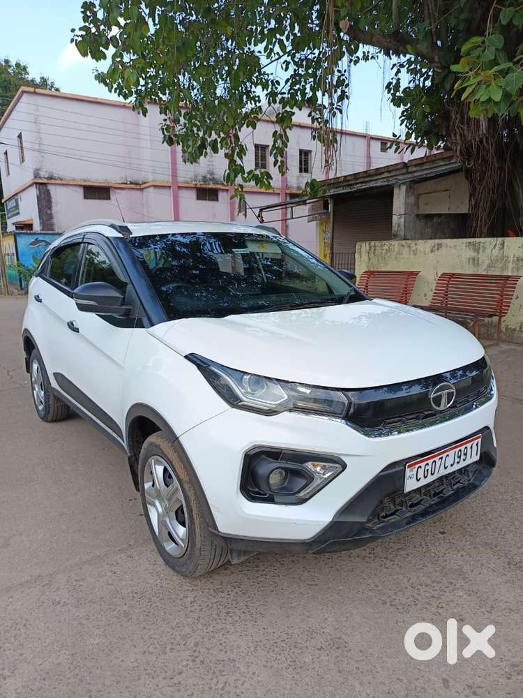 Tata Nexon 1.5 Revotorq Xm (s), 2022, Petrol