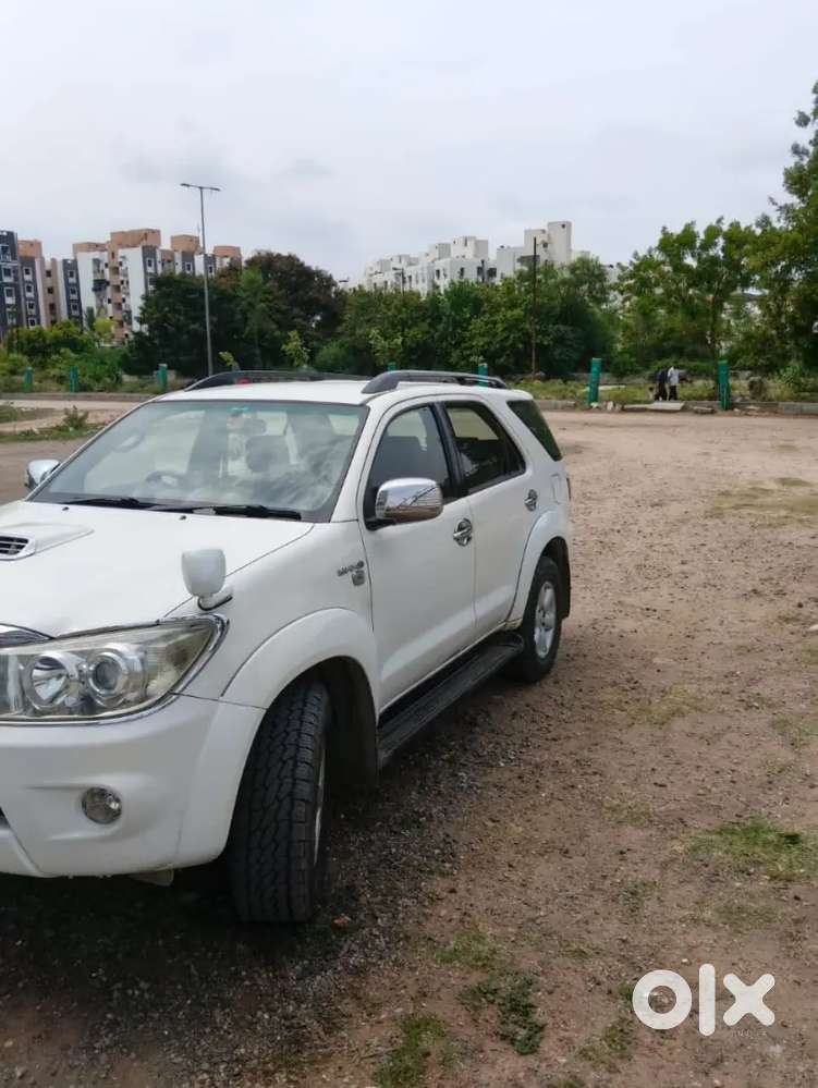Toyota Fortuner Diesel 2011