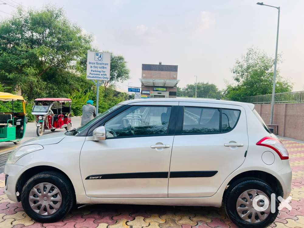 Maruti Suzuki Swift 1.2 Vxi (o), 2015, Petrol