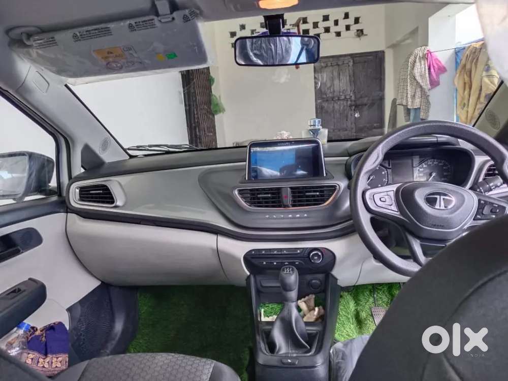 Tata Altroz 1.2 Xma Plus 2025