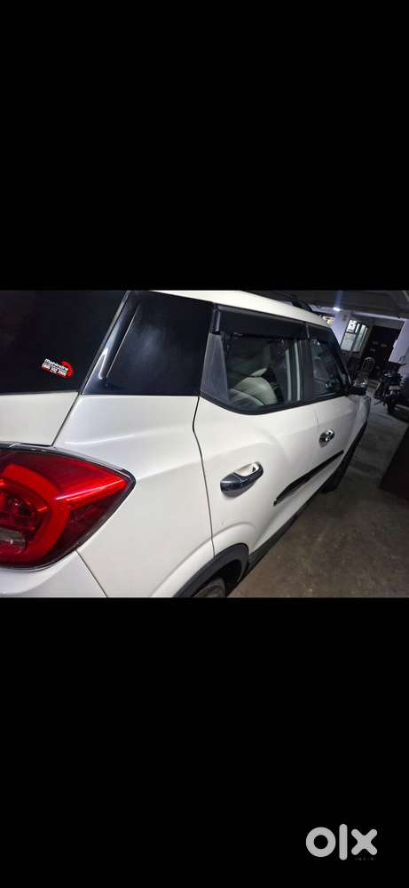 Sell Xuv300 Top Model