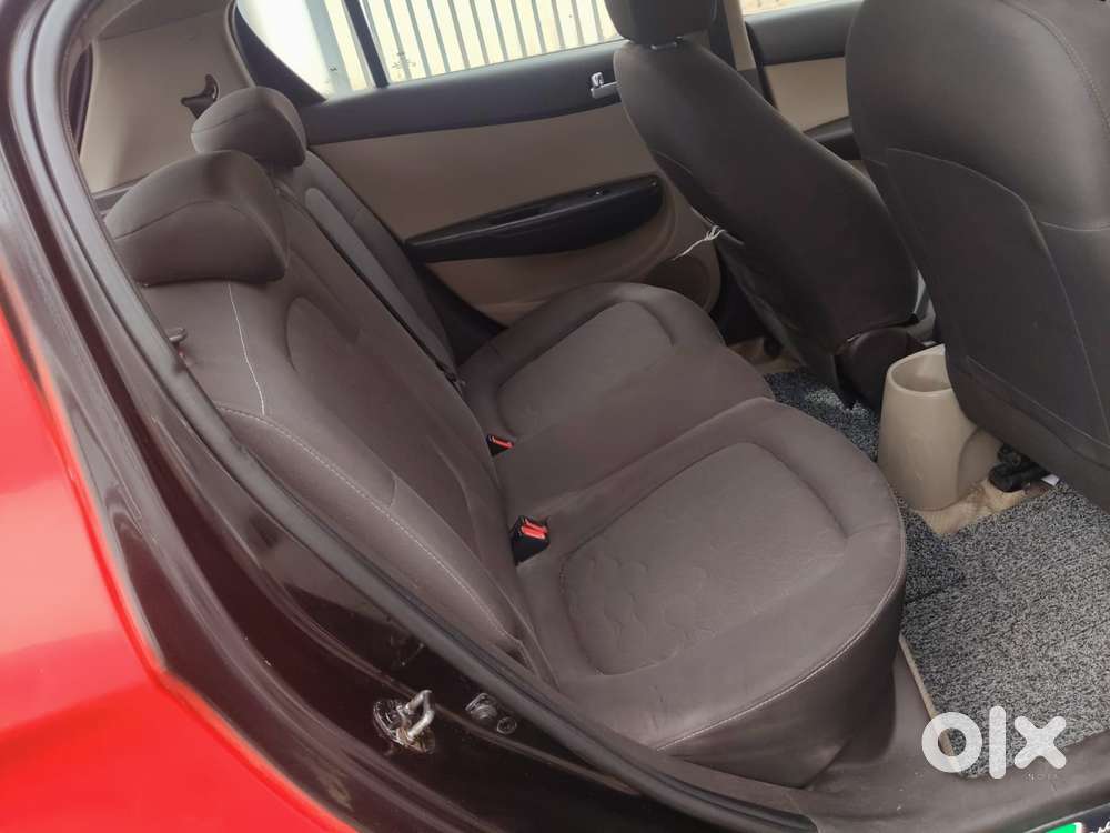 Hyundai I20 Sportz 1.2 Bs-iv, 2010, Petrol