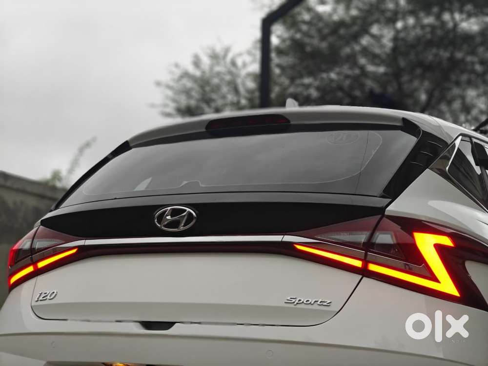 Hyundai I20 Sportz 1.2 Ivt, 2023, Petrol