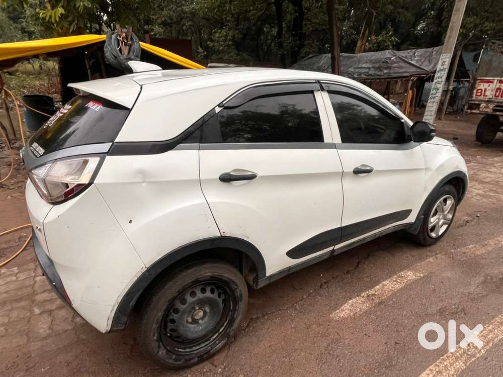 Tata Nexon Petrol Manual 2018