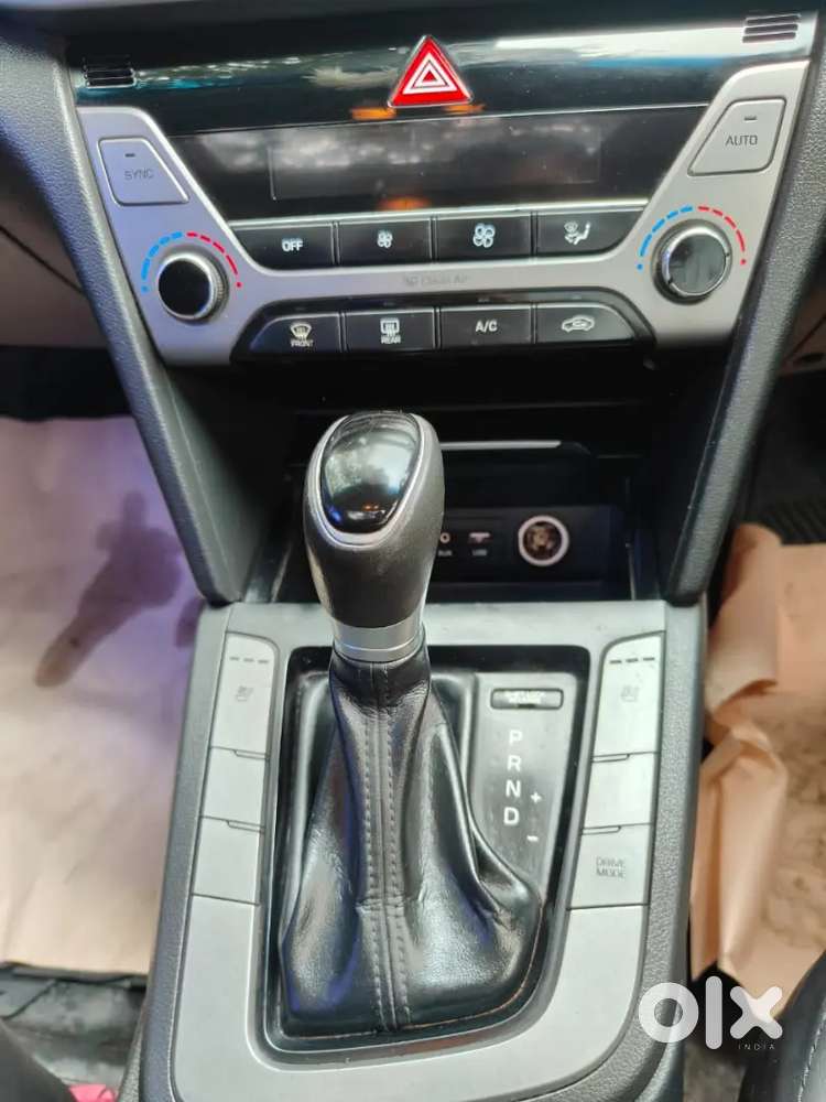 Hyundai Elantra 2017 Diesel 108000 Km Driven