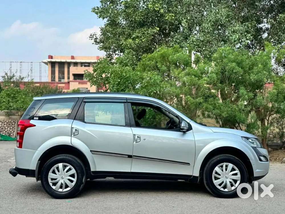 Car In Pondy Mahindra Xuv500 2016 Diesel Well Maintained