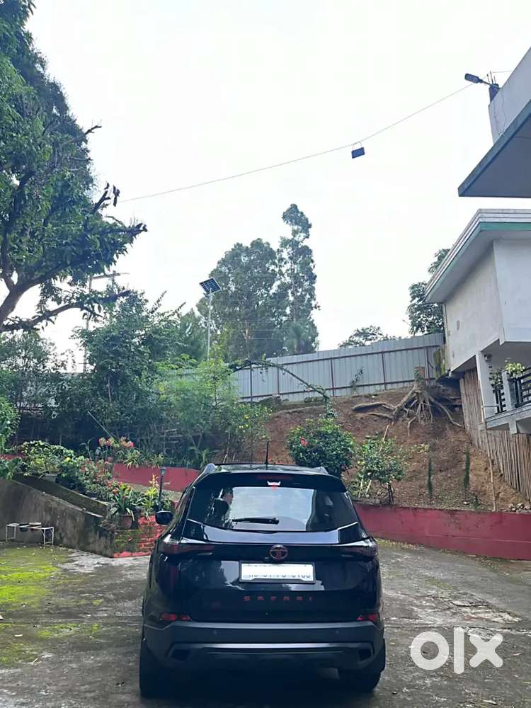 Tata Safari Dark Edition 2022 Diesel 26000 Km Driven 1st Owner Doctor