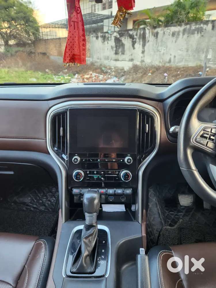 Scorpio N Z8 At Single Hand Driven