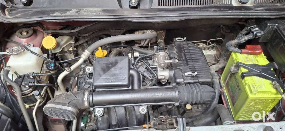 Renault Triber Rxz, 2020, Petrol