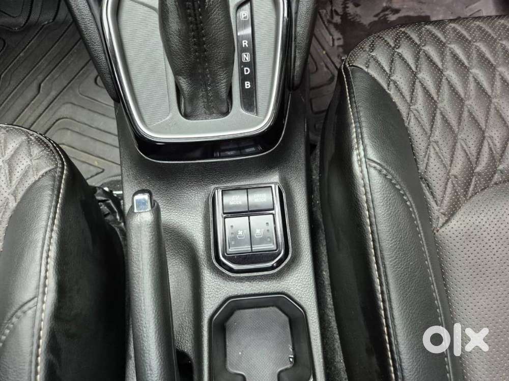 Maruti Suzuki Grand Vitara 1.5 Alpha Plus Intelligent Hybrid Ecvt, 2..
