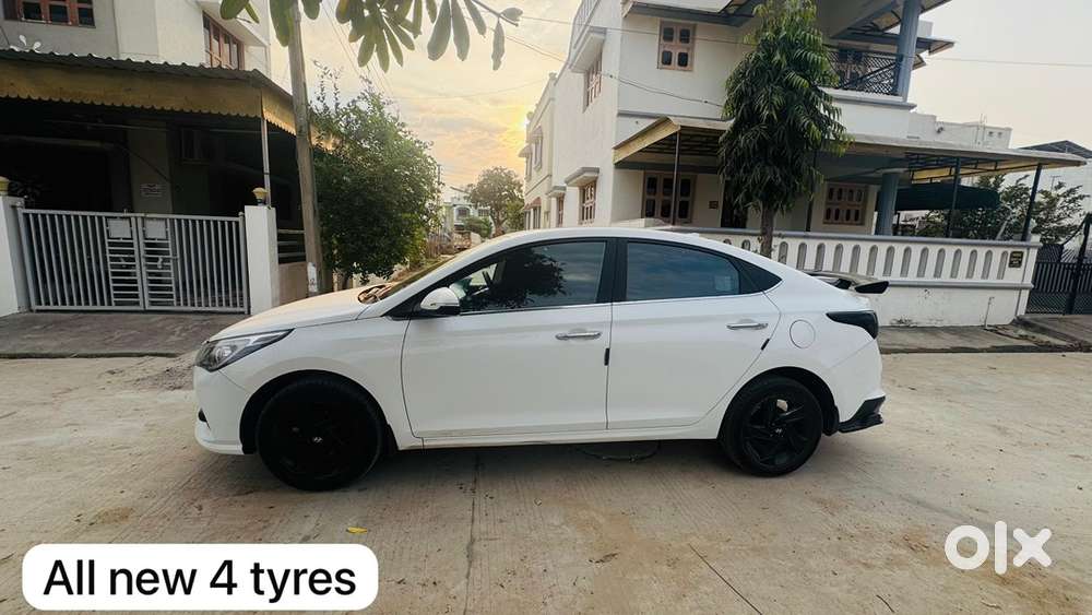 Hyundai Verna Petrol 2022
