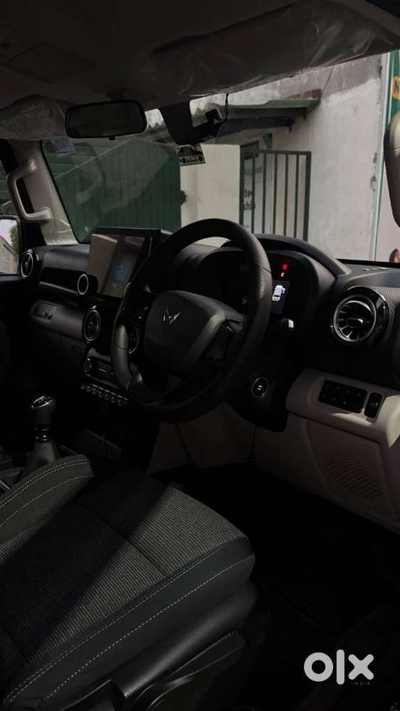 Mahindra Thar Roxx, 2025, Petrol