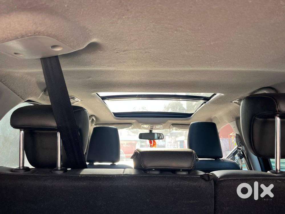 Maruti Suzuki Grand Vitara 1.5 Alpha Plus Intelligent Hybrid Ecvt, 2..