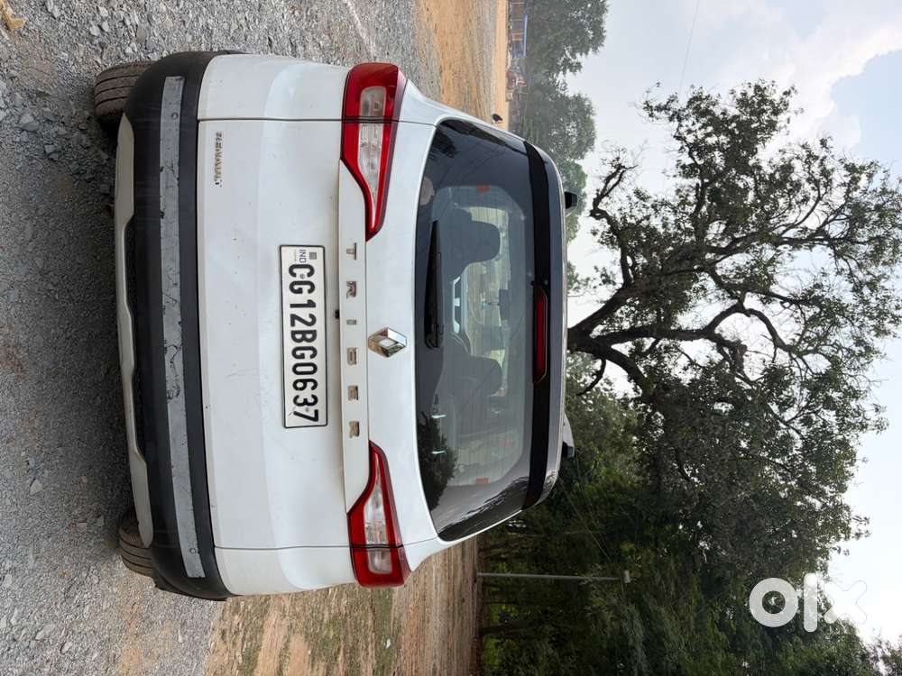 Renault Triber Rxz 2022 Model