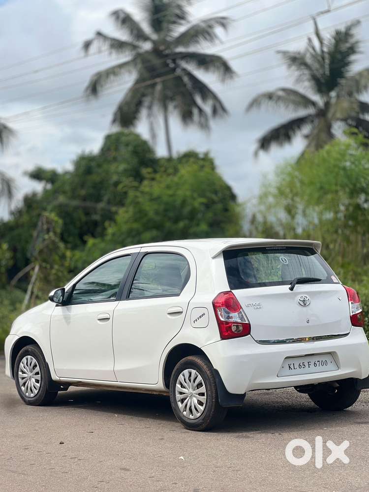 Toyota Etios Liva V, 2015, Petrol