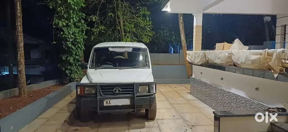 Tata Sumo Tourin 2000 Diesel Manual.  Single Owner.  Well Kept..