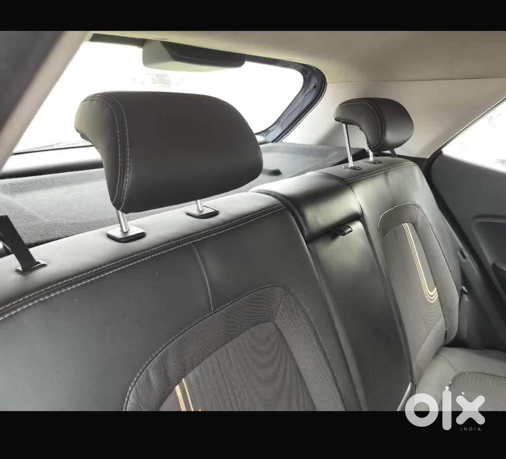 Hyundai Venue 2019 Diesel 64299 Km Driven