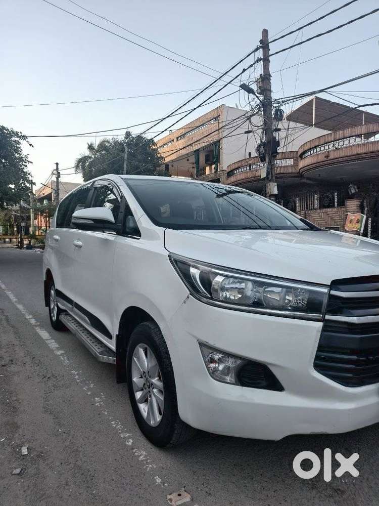 Toyota Innova Crysta 2.4 G Mt, 2017, Diesel