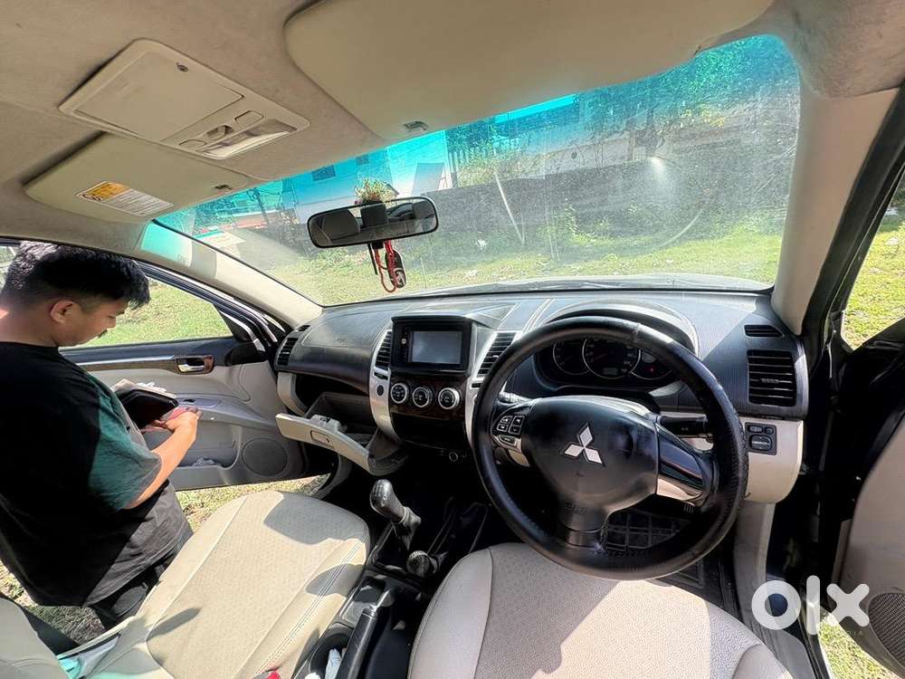 Mitsubishi Pajero Sport 2014 Diesel Well Maintained