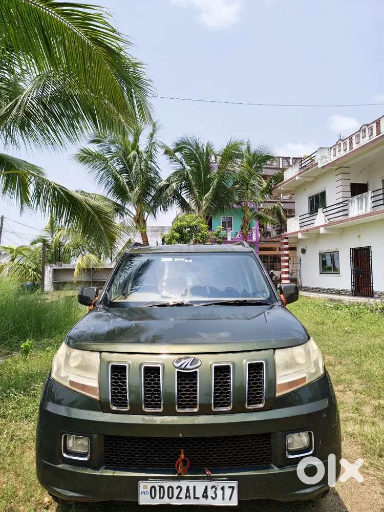 Mahindra Tuv 300 1.5 T8 2018